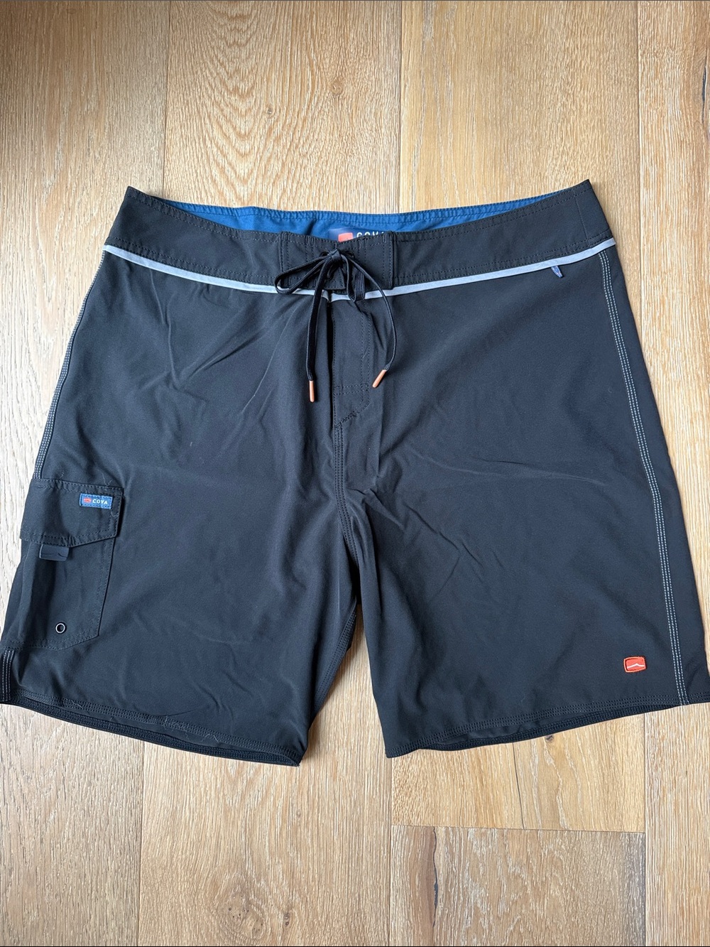 COVA Men’s Black Boardshorts with Blue Waist Lining size 38